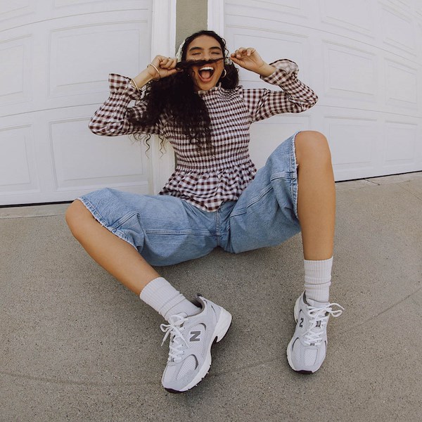alternate view New Balance 530 Athletic Shoe - Linen / ShipyardALT1B