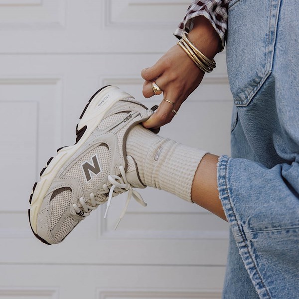 alternate view New Balance 530 Athletic Shoe - Linen / ShipyardALT1C