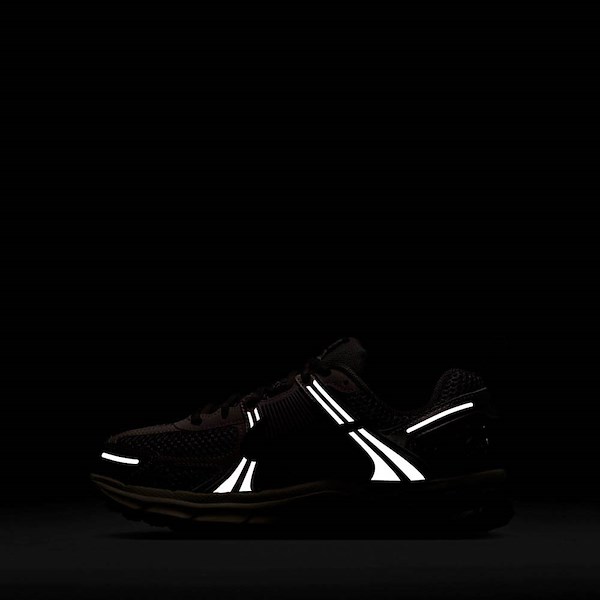 alternate view Nike Vomero 5 Athletic Shoe - Big Kid - Taupe Haze / Silt Red / Pale Ivory / TattooALT1D