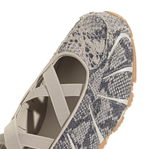 alternate view Womens adidas Ghost Sprint Ballet Snake Athletic Shoe - Wonder Beige / Wonder Beige / Core BlackALT2B
